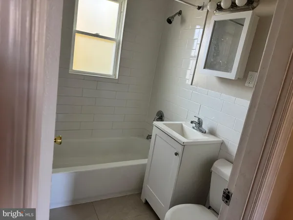 $2,500 | 8714 36th Avenue, College Park, MD 20740