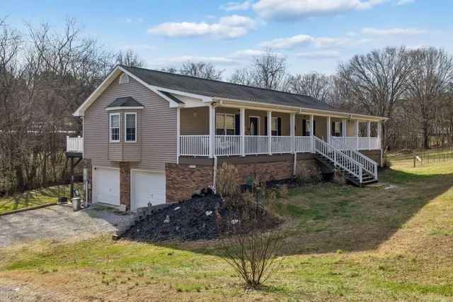 $454,900 | 237 Grant Highway, Gordonsville, TN 38563