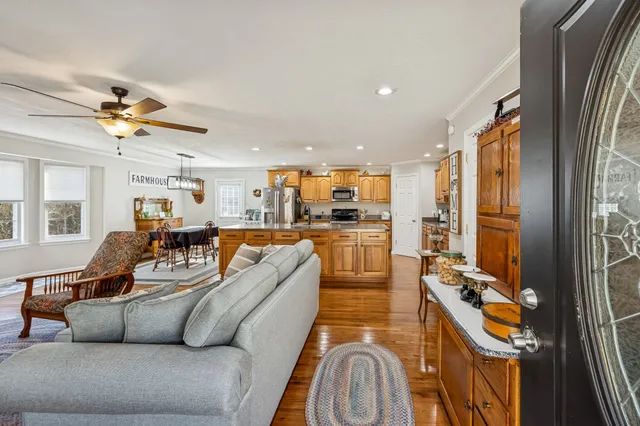 $454,900 | 237 Grant Highway, Gordonsville, TN 38563