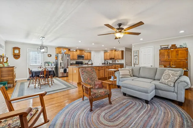 $454,900 | 237 Grant Highway, Gordonsville, TN 38563