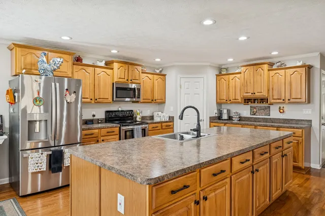 $454,900 | 237 Grant Highway, Gordonsville, TN 38563