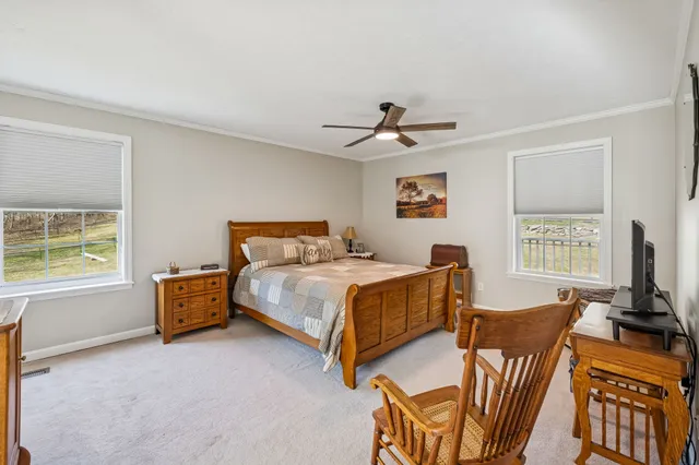 $454,900 | 237 Grant Highway, Gordonsville, TN 38563