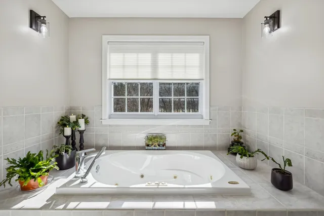 $454,900 | 237 Grant Highway, Gordonsville, TN 38563