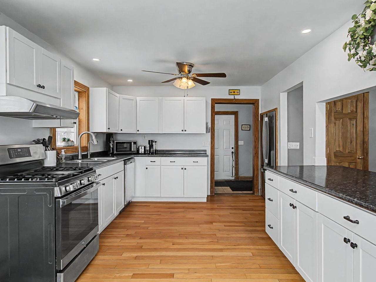 802 Alburg Springs Road Alburgh, VT 05440 - Photo 18 of 60