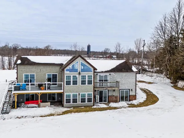 $679,000 | 802 Alburg Springs Road, Alburgh, VT 05440