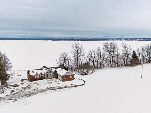 $679,000 | 802 Alburg Springs Road, Alburgh, VT 05440