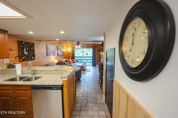$279,900 | 260 Roaring Fork Road, Unit 217, Gatlinburg, TN 37738