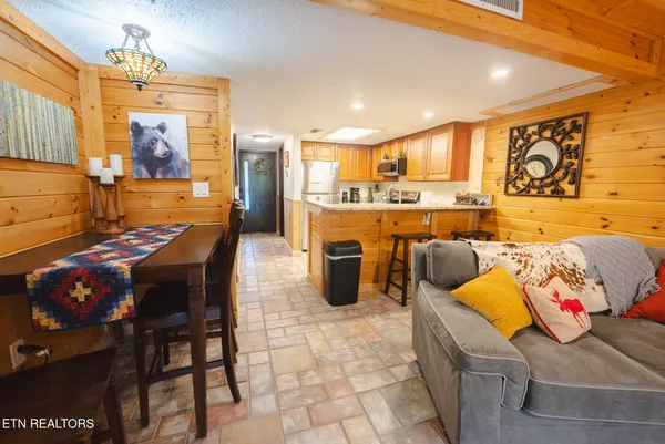 $279,900 | 260 Roaring Fork Road, Unit 217, Gatlinburg, TN 37738