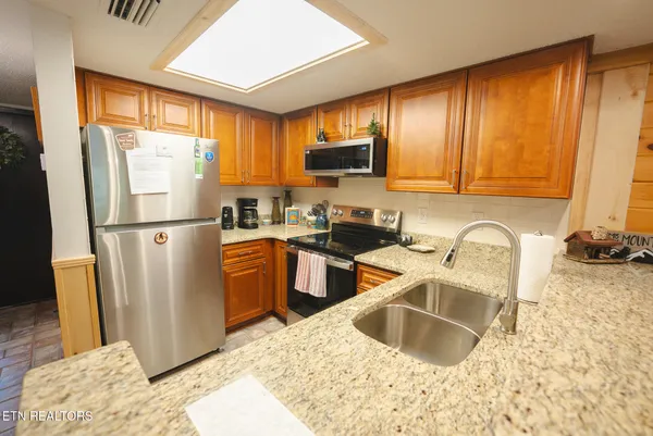 $279,900 | 260 Roaring Fork Road, Unit 217, Gatlinburg, TN 37738