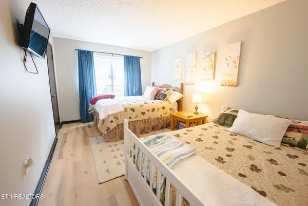 $279,900 | 260 Roaring Fork Road, Unit 217, Gatlinburg, TN 37738