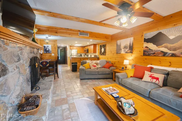 $279,900 | 260 Roaring Fork Road, Unit 217, Gatlinburg, TN 37738