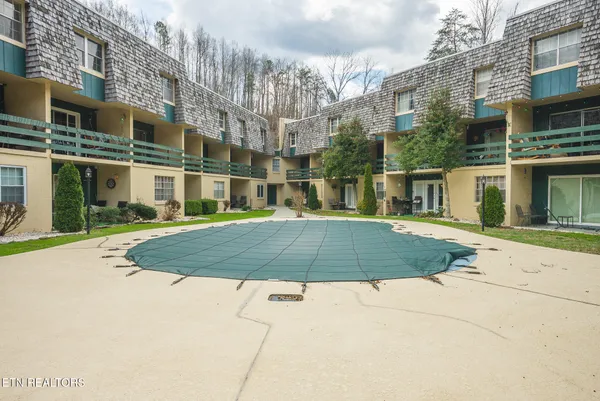 $279,900 | 260 Roaring Fork Road, Unit 217, Gatlinburg, TN 37738