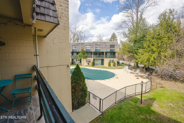 $279,900 | 260 Roaring Fork Road, Unit 217, Gatlinburg, TN 37738