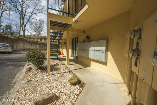 $279,900 | 260 Roaring Fork Road, Unit 217, Gatlinburg, TN 37738