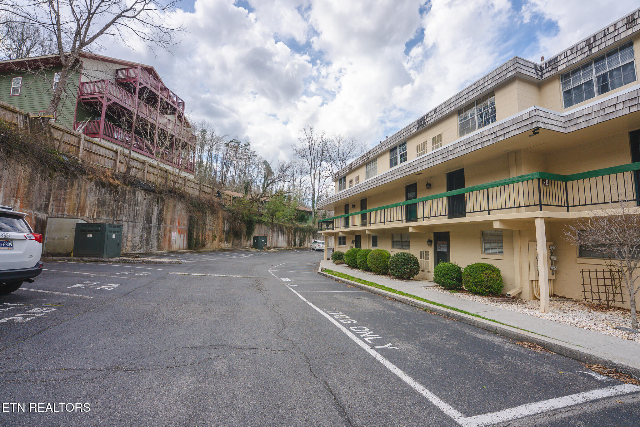 260 Roaring Fork Road, Unit 217 Gatlinburg, TN 37738 - Photo 10 of 51 DSC00005