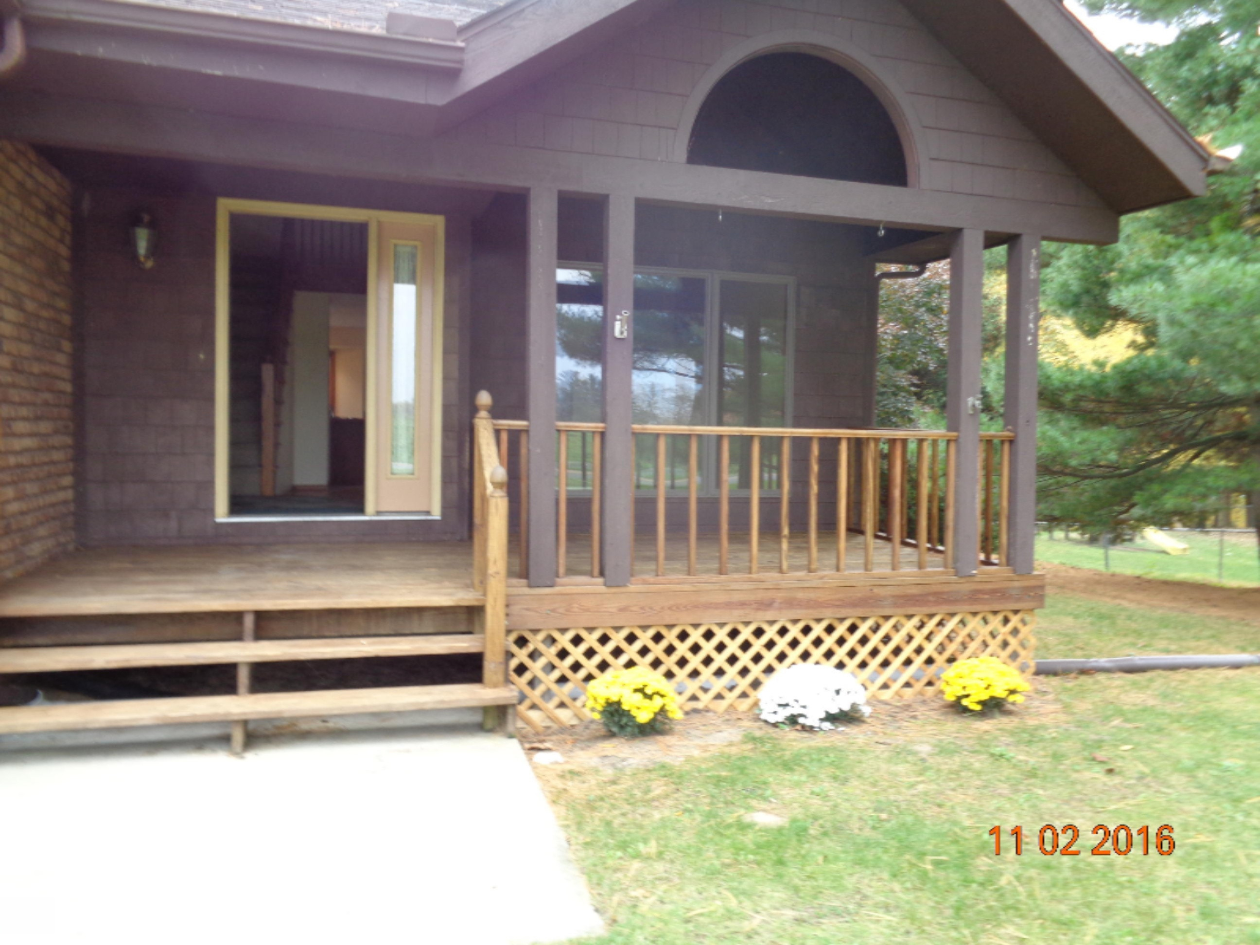 9935 Singer Lake Road Baroda, MI 49101 - Photo 2 of 29 DSC02597