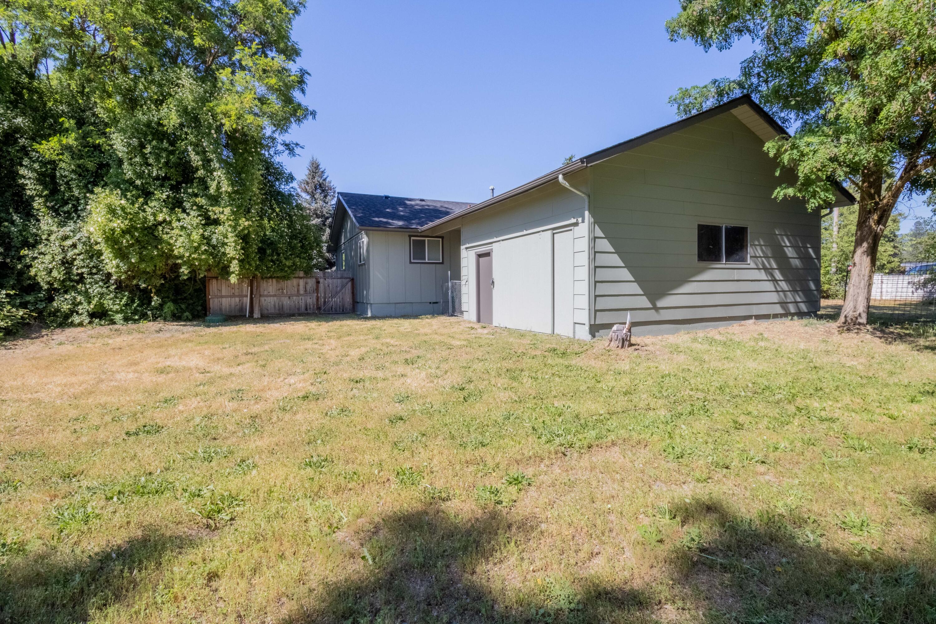 2087 Upper River Road Grants Pass, OR 97526 - Photo 35 of 47 30