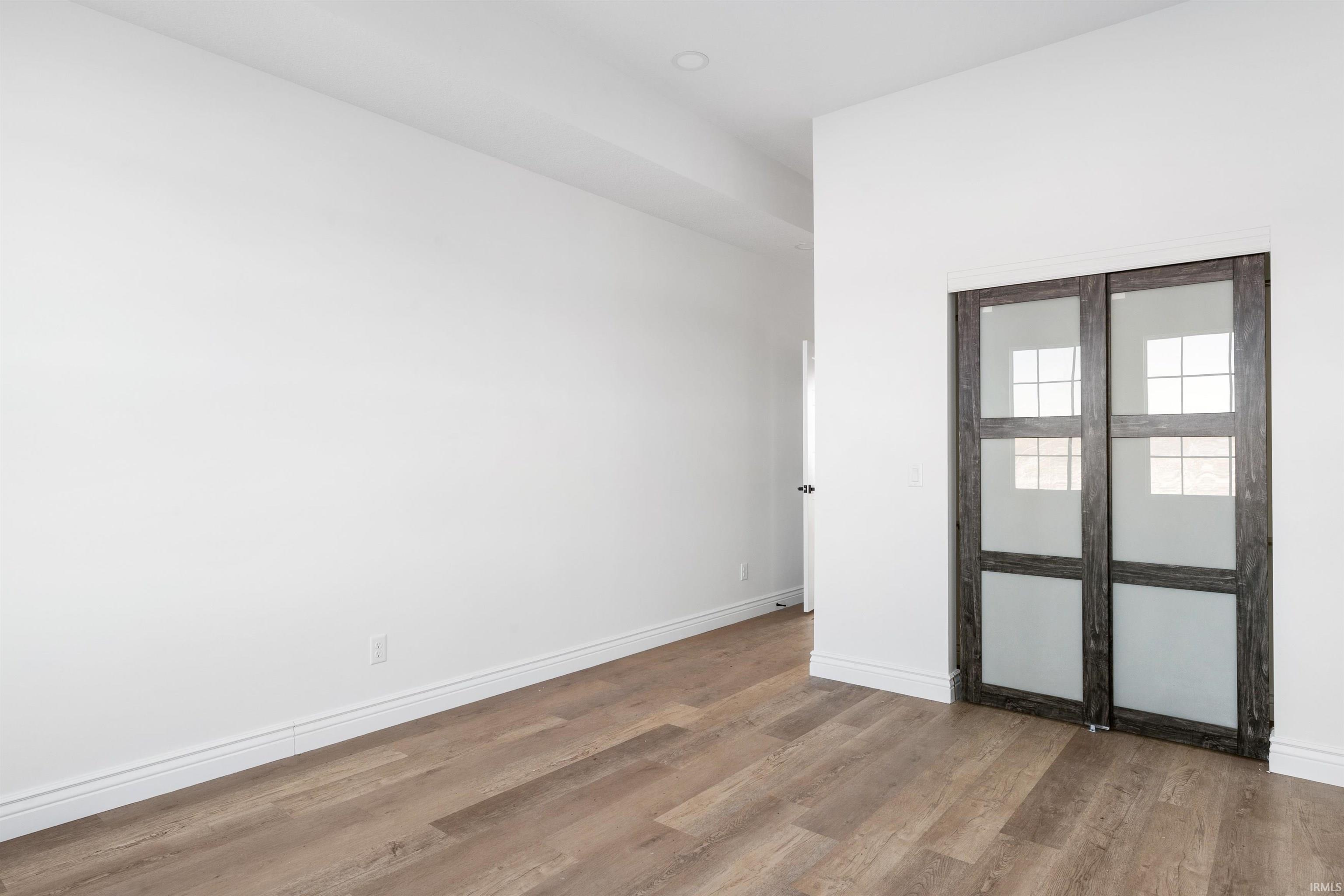 6985 Starks Boulevard Fort Wayne, IN 46816 - Photo 12 of 33