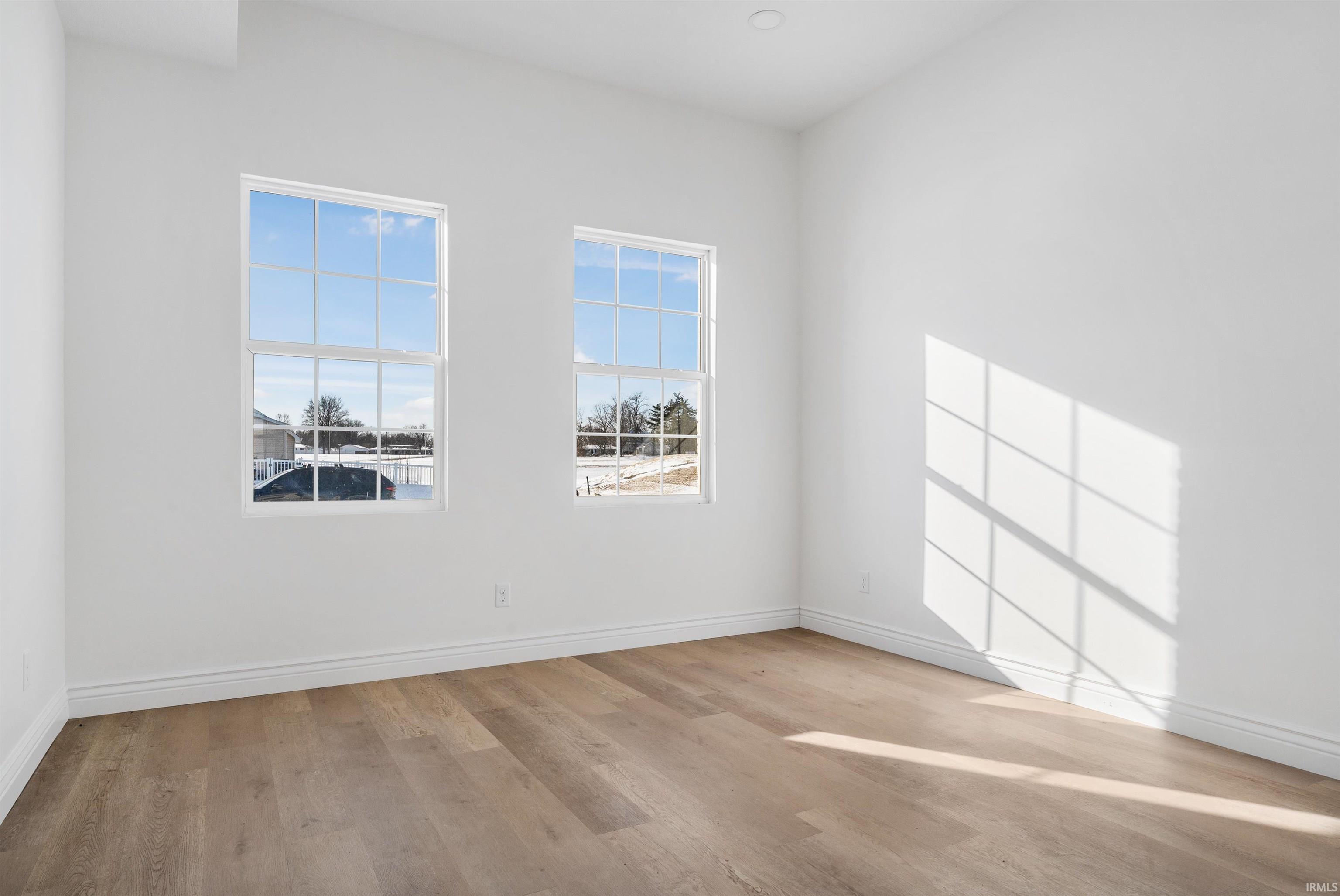 6985 Starks Boulevard Fort Wayne, IN 46816 - Photo 9 of 33