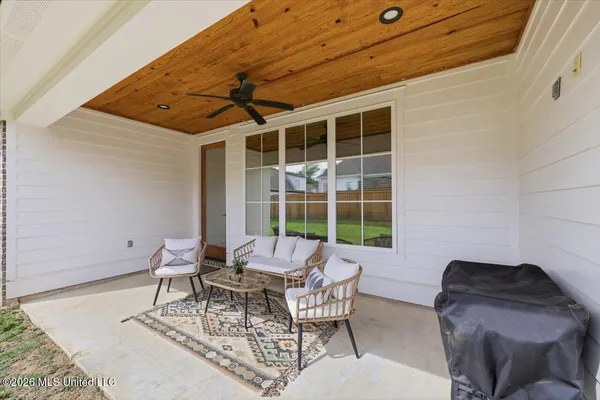 $380,000 | 102 Sweetbriar Circle, Canton, MS 39046
