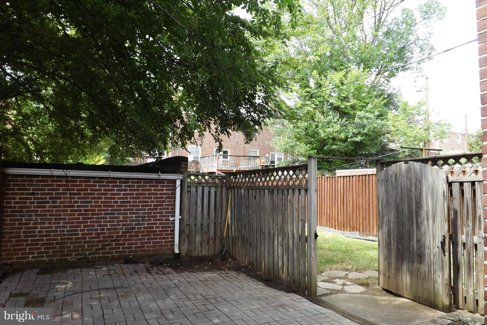 3818 Ednor Road Baltimore, MD 21218 - Photo 11 of 28 Exterior (Rear)