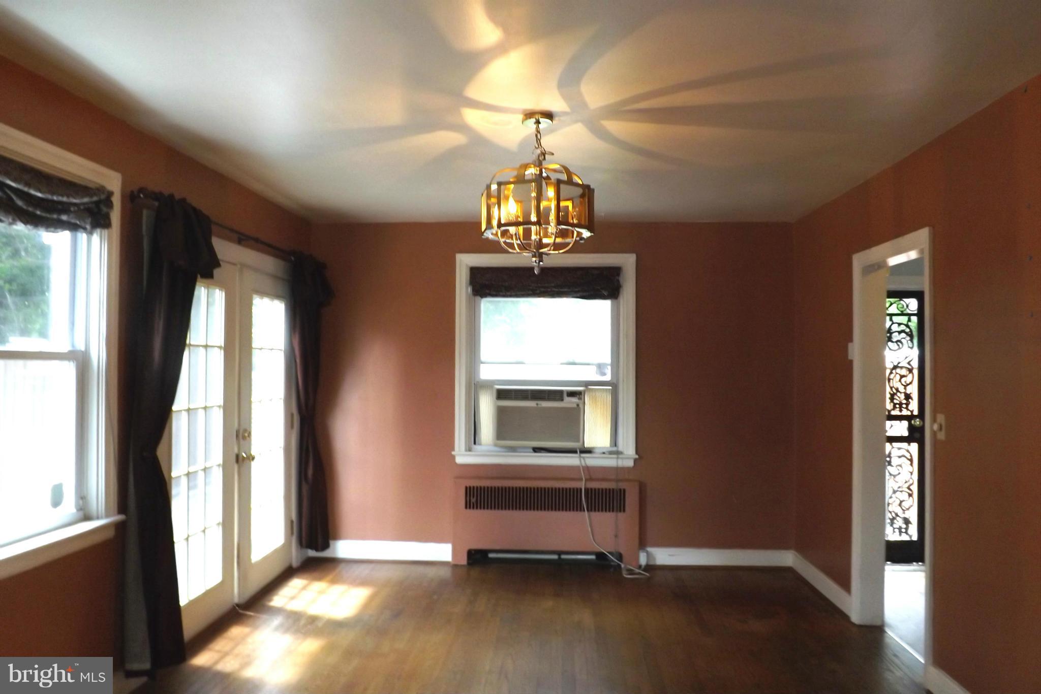 3818 Ednor Road Baltimore, MD 21218 - Photo 7 of 28 Dining Room