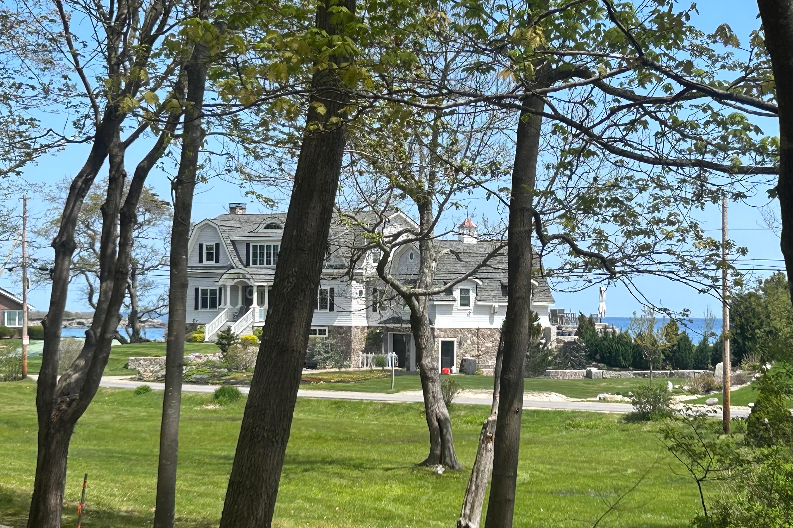 52 Goodwin Road Kittery, ME 03905 - Photo 4 of 20