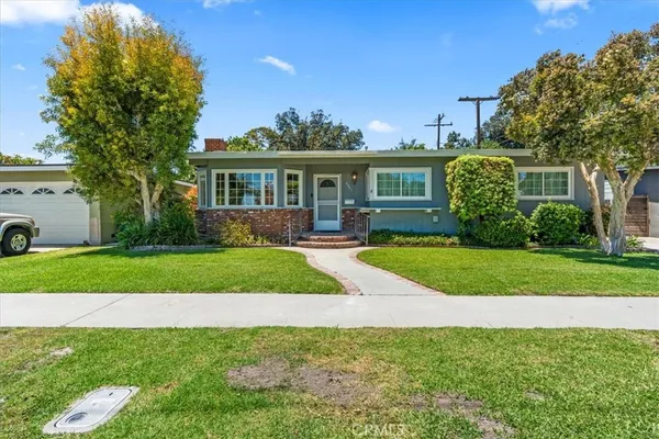 $949,900 | 2361 Marber Avenue, Long Beach, CA 90815