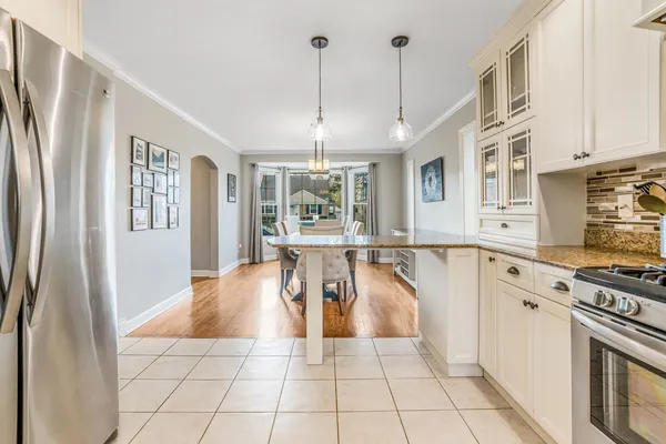 $499,999 | 1907 Portsmouth Avenue, Westchester, IL 60154