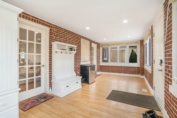 $499,999 | 1907 Portsmouth Avenue, Westchester, IL 60154