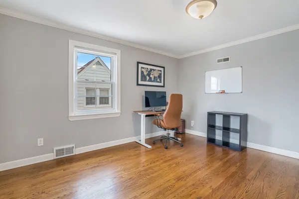 $499,999 | 1907 Portsmouth Avenue, Westchester, IL 60154