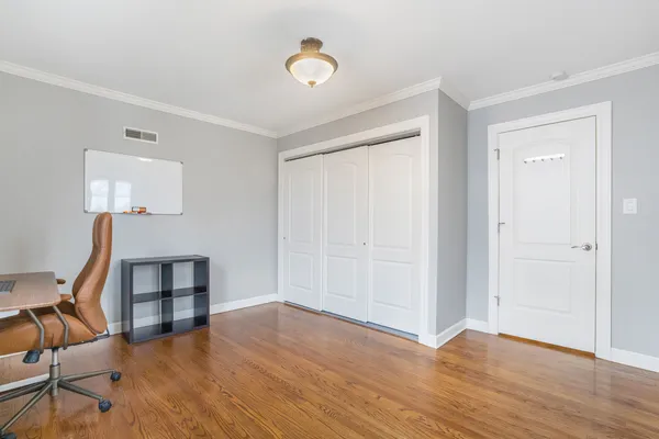 $499,999 | 1907 Portsmouth Avenue, Westchester, IL 60154