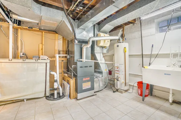 $499,999 | 1907 Portsmouth Avenue, Westchester, IL 60154