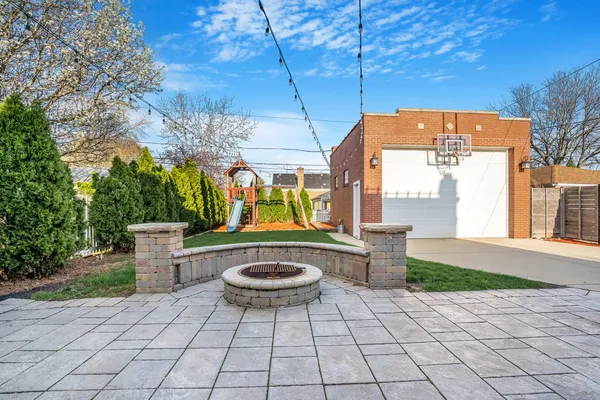 $499,999 | 1907 Portsmouth Avenue, Westchester, IL 60154