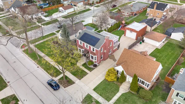 $499,999 | 1907 Portsmouth Avenue, Westchester, IL 60154