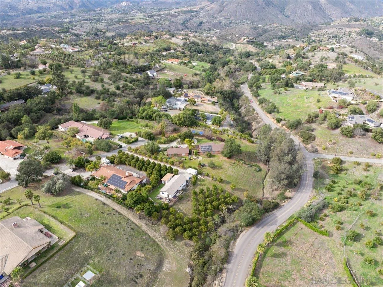 1379 Sunny Heights Road Fallbrook, CA 92028 - Photo 56 of 64 Gallery Image 56