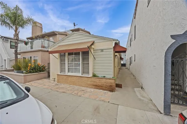 $1,775 | 38 Argonne Avenue, Unit 3, Long Beach, CA 90803