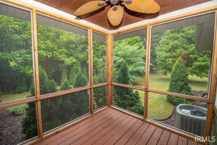 56874 Crumstown Road South Bend, IN 46619 - Photo 12 of 32