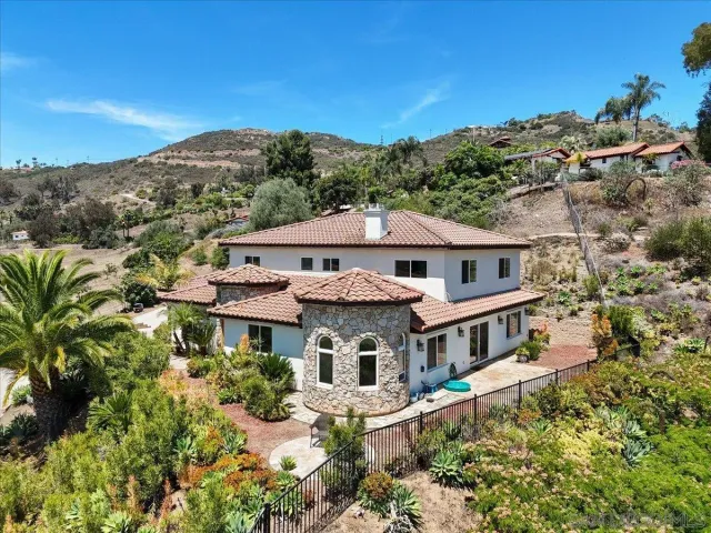 $1,500,000 | 2342 Carioca Place, Vista, CA 92084
