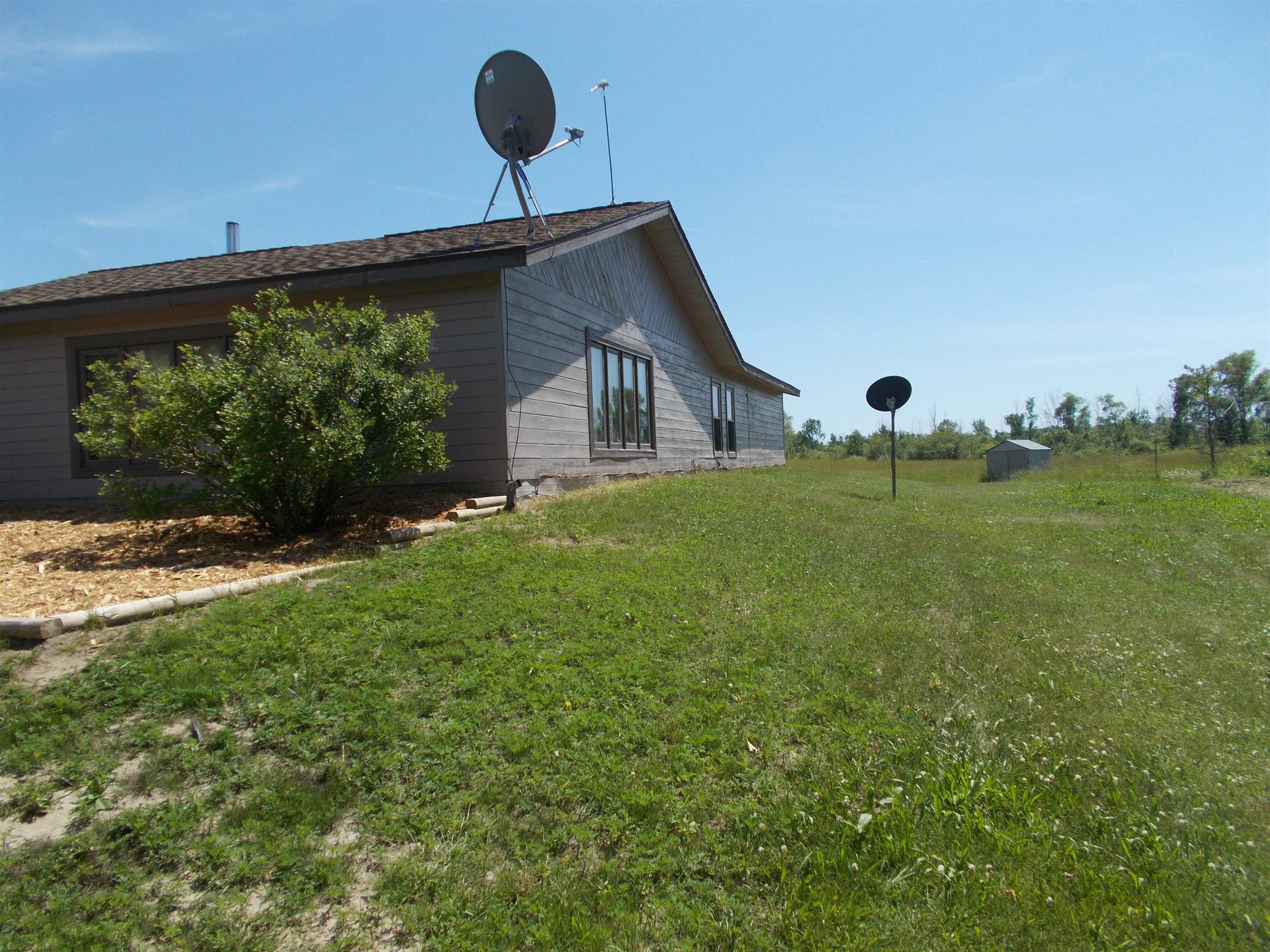 8401 West Esmond Road Hale, MI 48739 - Photo 38 of 42 1901801-37.JPG