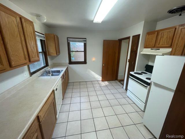 15075 Garfield Redford, MI 48239 - Photo 7 of 23