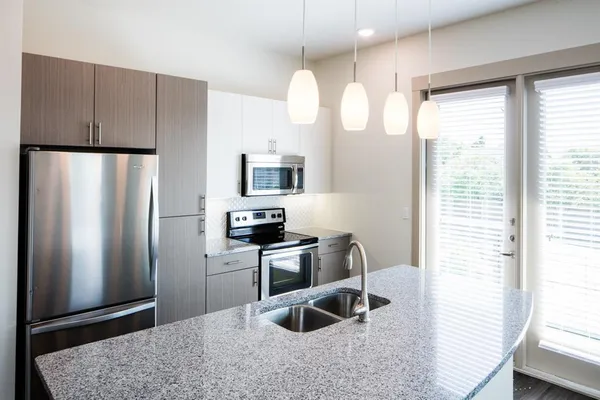 $2,932 | 7518 Eastern Avenue, Unit 301, Dallas, TX 75209