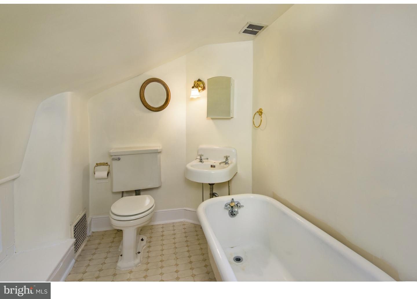 219 Mcclenaghan Mill Road Wynnewood, PA 19096 - Photo 21 of 25