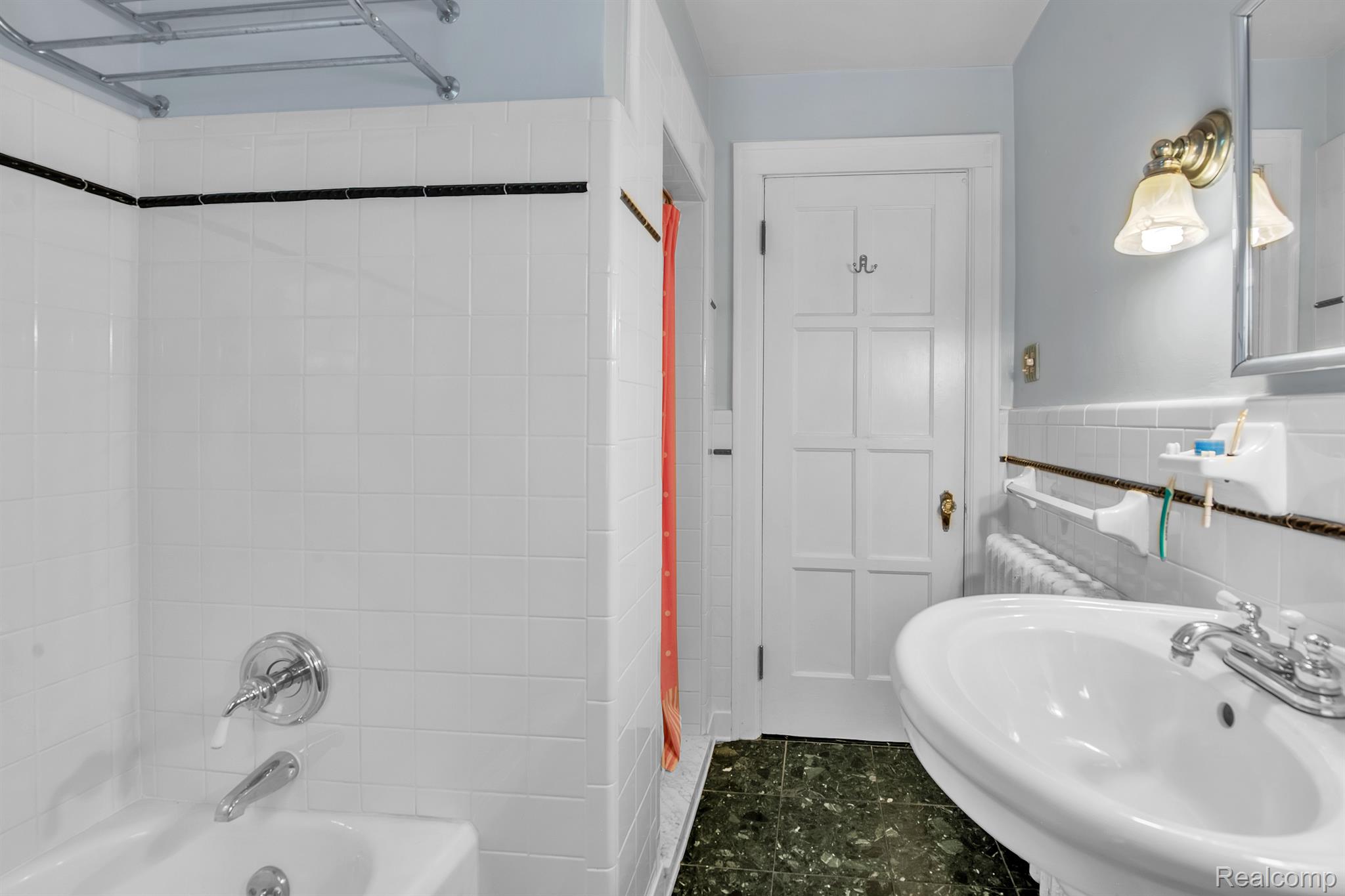 1365 Harvard Road Grosse Pointe, MI 48230 - Photo 19 of 44 Second floor full bath #1, separate tub and shower