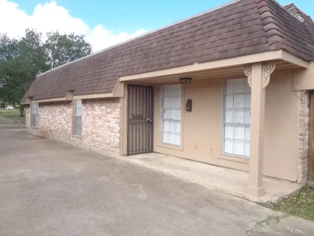 $1,350 | 5502 Deep Forest Drive, Houston, TX 77092