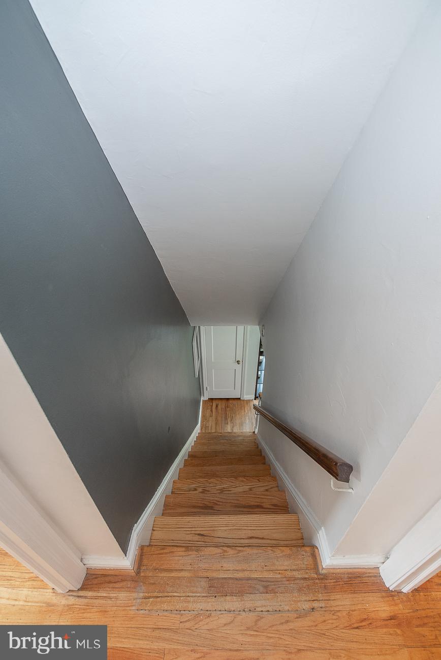 151 Schuyler Road Springfield, PA 19064 - Photo 23 of 33 Stairs to 2nd Level