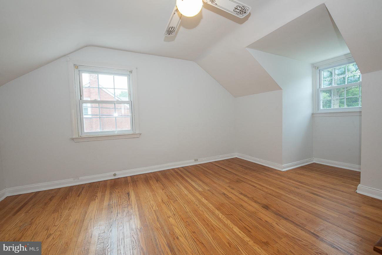 151 Schuyler Road Springfield, PA 19064 - Photo 24 of 33 3rd Bedroom 2nd Level