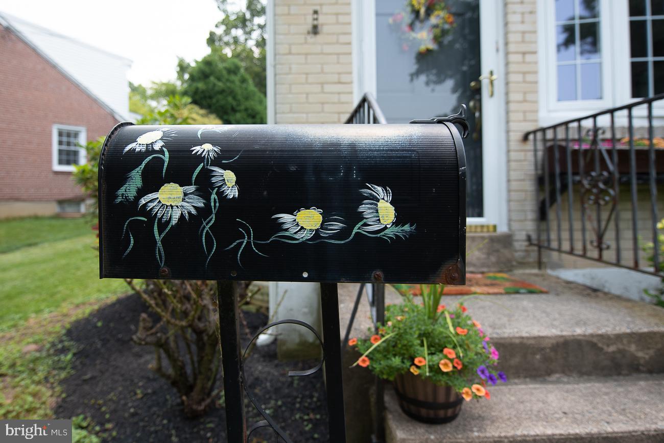 151 Schuyler Road Springfield, PA 19064 - Photo 33 of 33 Your next Mailbox!