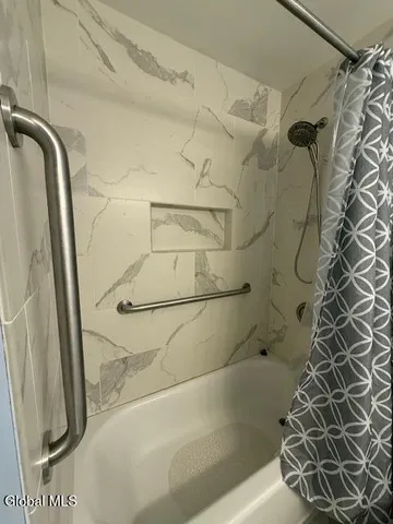 $3,200 | 21 Patricia Lane, Saratoga Springs, NY 12866