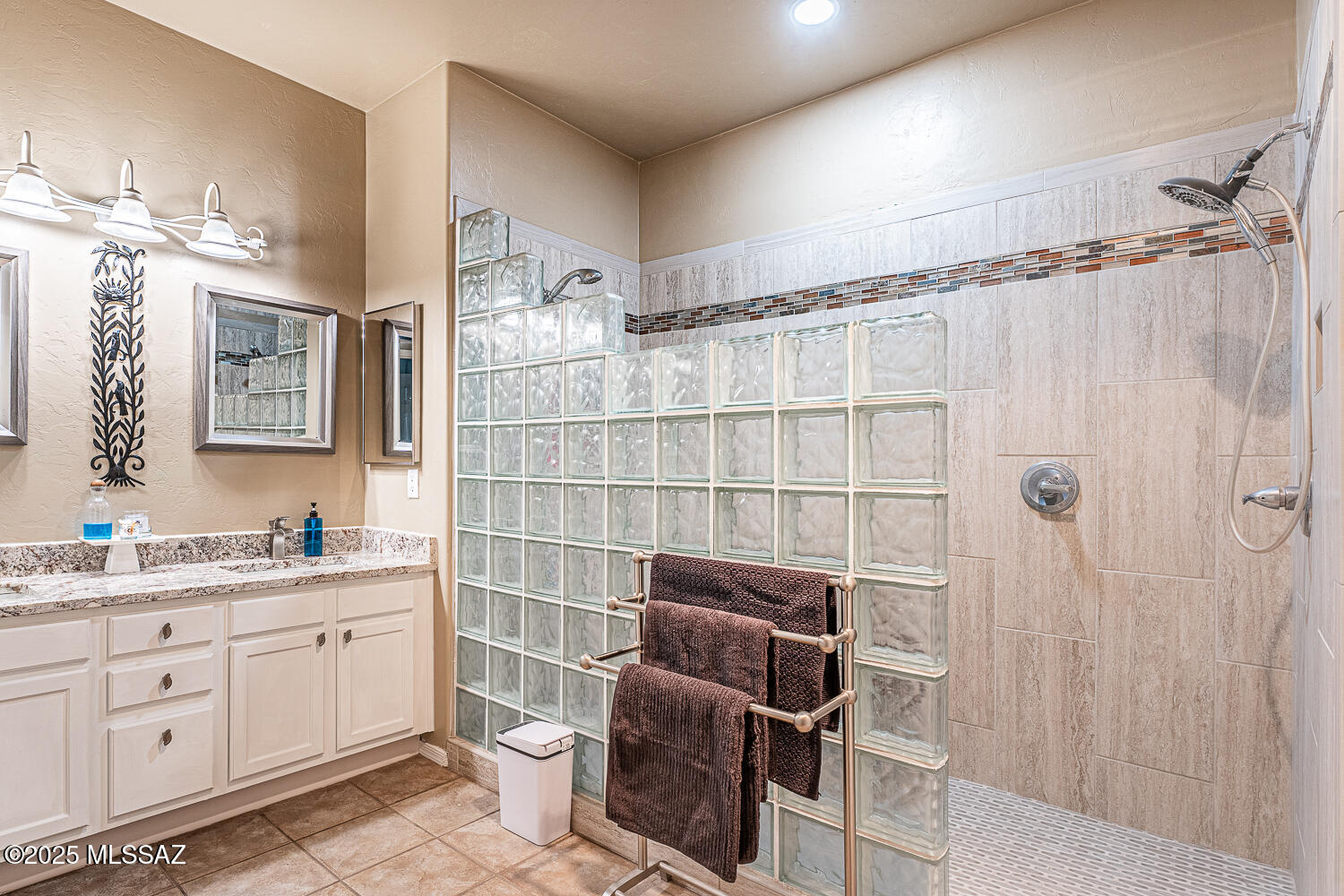 580 West Rio Flojo Green Valley, AZ 85614 - Photo 20 of 28 Gallery Image 20